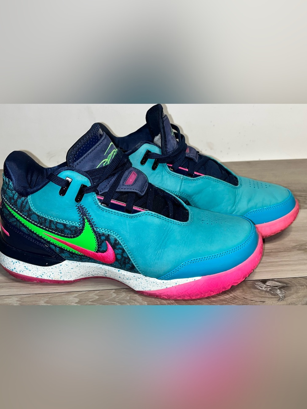Size 8.5 MEN'S NIKE ZOOM LEBRON NXXT GEN AMPD DUSTY CACTUS / GREEN STRIKE